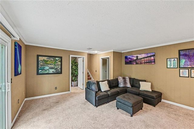 536 E 125th Terrace, Olathe, KS 66061