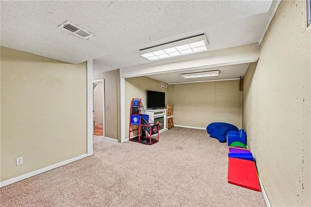 536 E 125th Terrace, Olathe, KS 66061