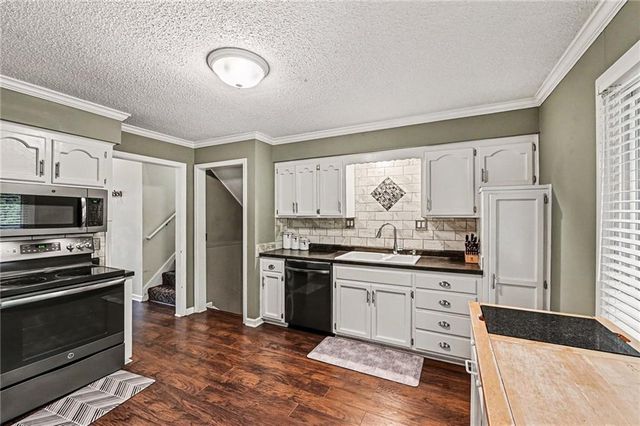 536 E 125th Terrace, Olathe, KS 66061