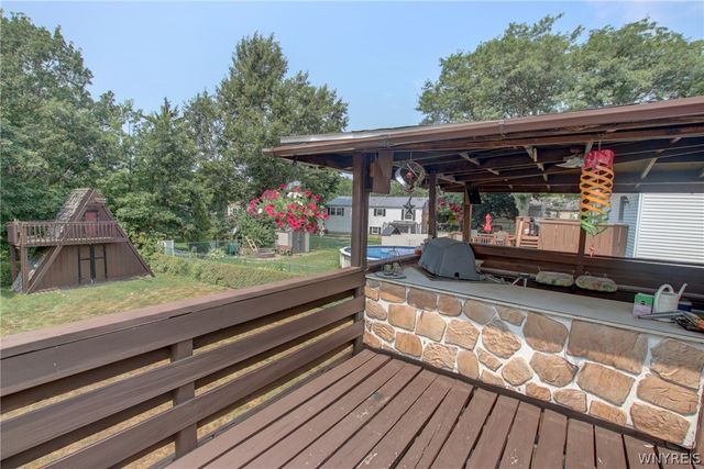 1364 Peppertree Drive, Evans, NY 14047