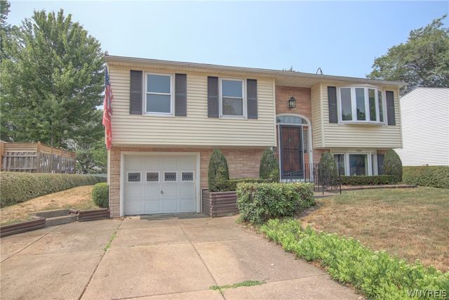 1364 Peppertree Drive, Evans, NY 14047