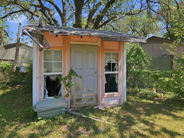 4557 Image Place, Dallas, TX 75211