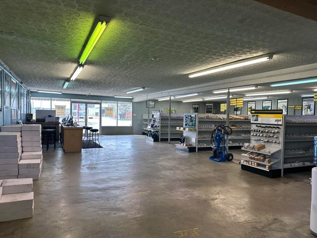 2201 S Main Street, Corbin, KY 40701