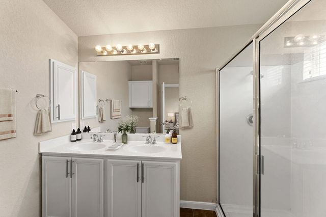 582 Briggs DR, New Braunfels, TX 78130