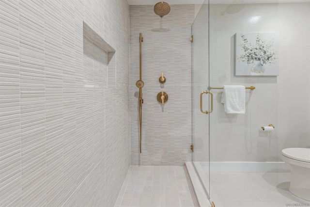 808 Caminito Azul, Carlsbad, CA 92011