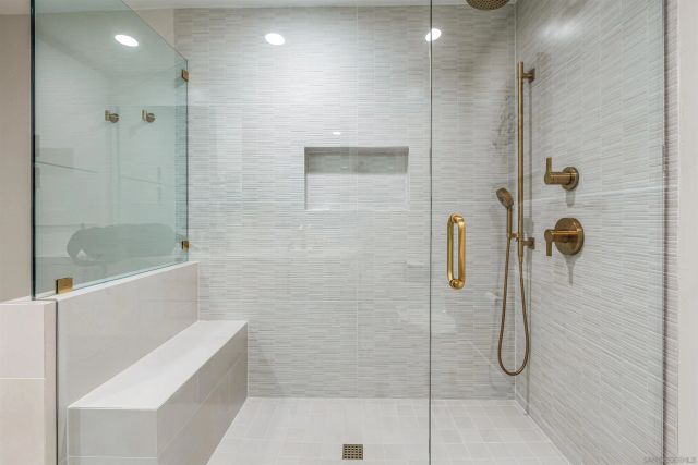 808 Caminito Azul, Carlsbad, CA 92011