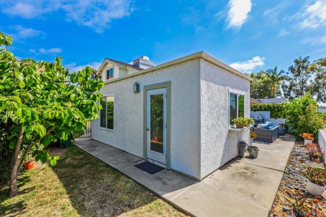 808 Caminito Azul, Carlsbad, CA 92011