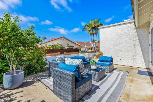 808 Caminito Azul, Carlsbad, CA 92011