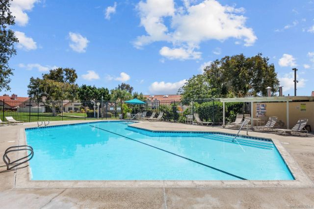 808 Caminito Azul, Carlsbad, CA 92011
