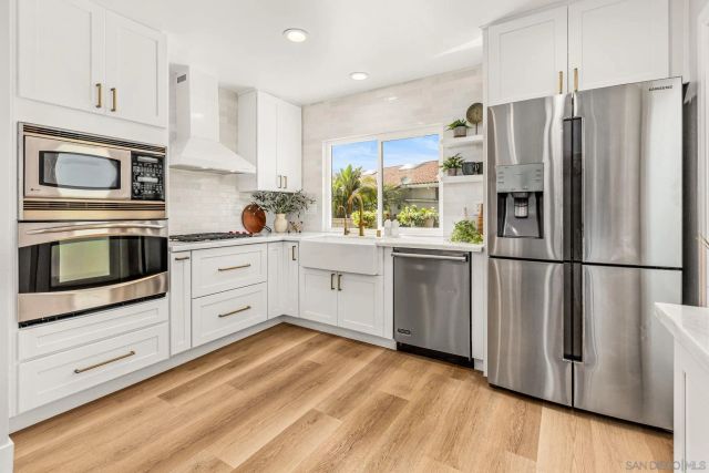 808 Caminito Azul, Carlsbad, CA 92011