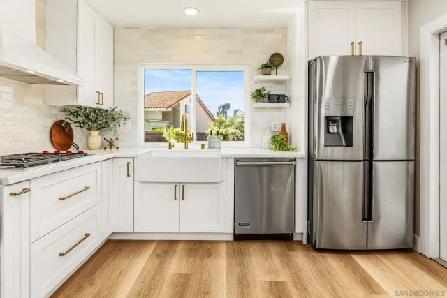 808 Caminito Azul, Carlsbad, CA 92011