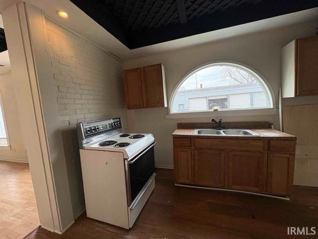 621 N Fulton Avenue, Evansville, IN 47710