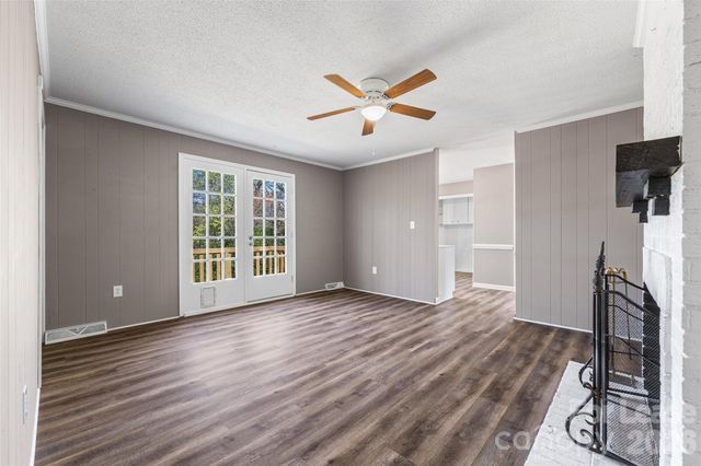 2916 Braewood Place, Charlotte, NC 28226