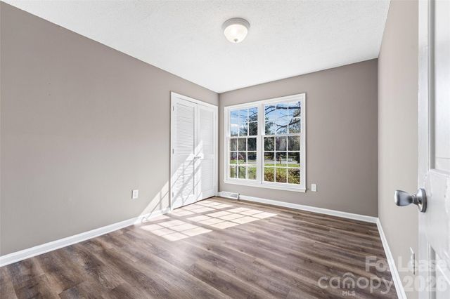 2916 Braewood Place, Charlotte, NC 28226