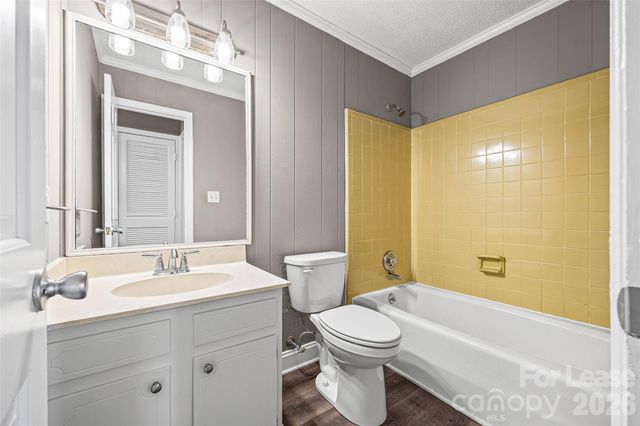 2916 Braewood Place, Charlotte, NC 28226