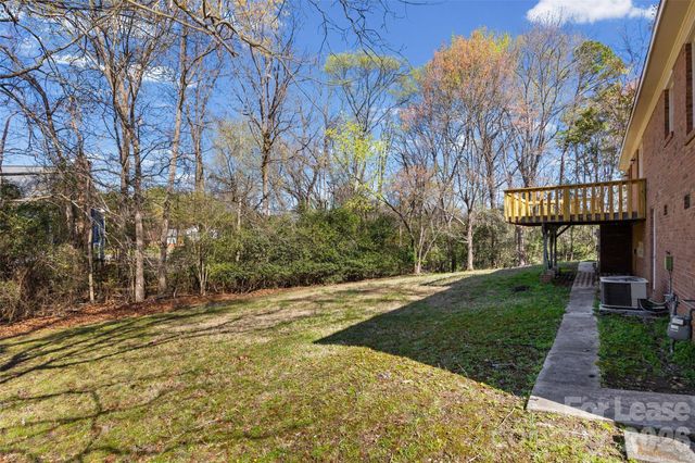 2916 Braewood Place, Charlotte, NC 28226