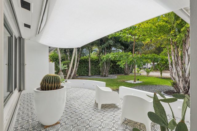 1910 NE 17th Terrace, Fort Lauderdale, FL 33305