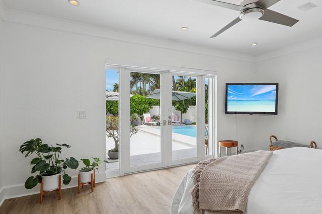 1910 NE 17th Terrace, Fort Lauderdale, FL 33305