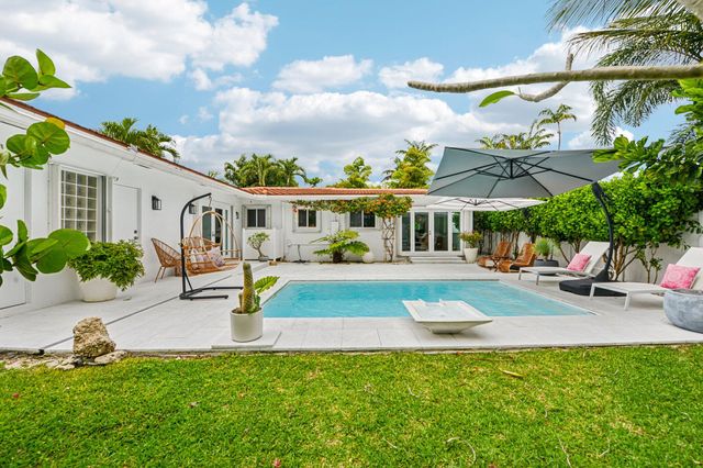 1910 NE 17th Terrace, Fort Lauderdale, FL 33305