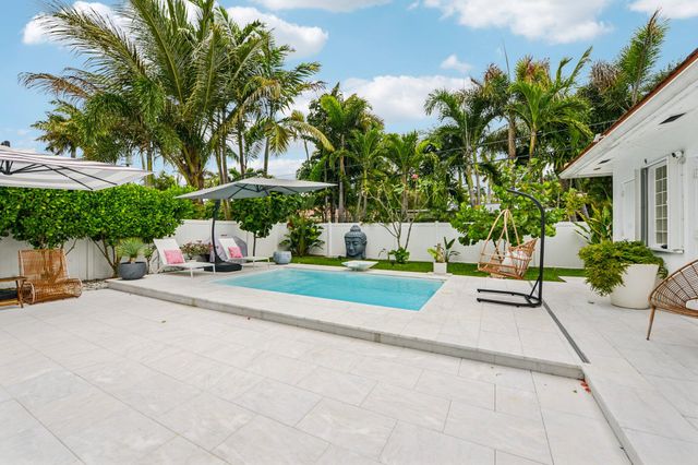 1910 NE 17th Terrace, Fort Lauderdale, FL 33305