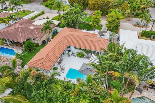 1910 NE 17th Terrace, Fort Lauderdale, FL 33305