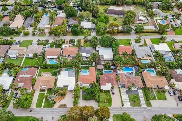 1910 NE 17th Terrace, Fort Lauderdale, FL 33305