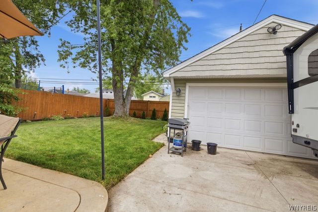 16 Patricia Drive, Tonawanda, NY 14150