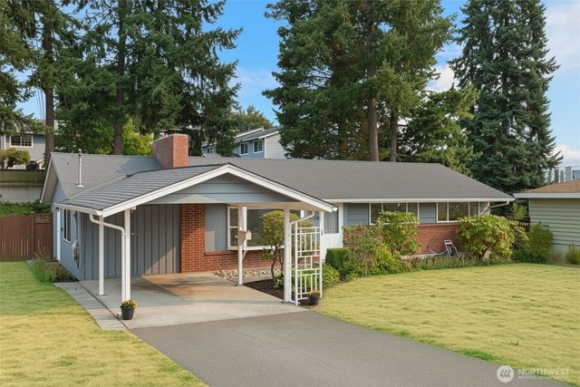 7515 215th Street SW, Edmonds, WA 98026
