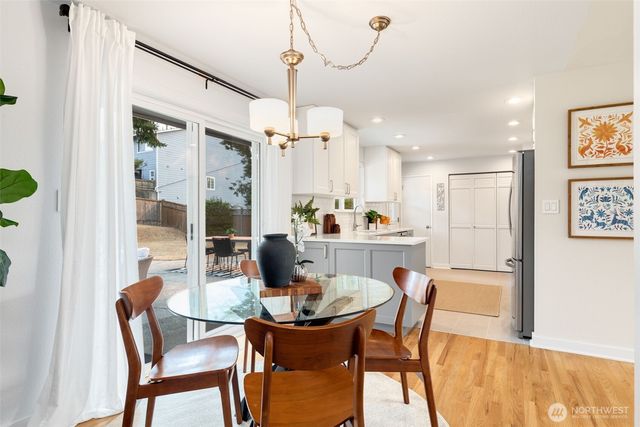 7515 215th Street SW, Edmonds, WA 98026