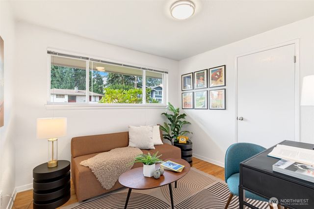 7515 215th Street SW, Edmonds, WA 98026