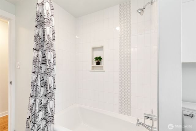 7515 215th Street SW, Edmonds, WA 98026