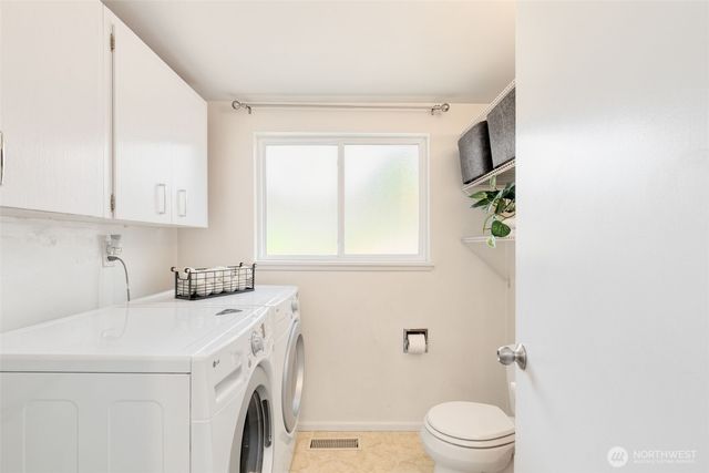 7515 215th Street SW, Edmonds, WA 98026