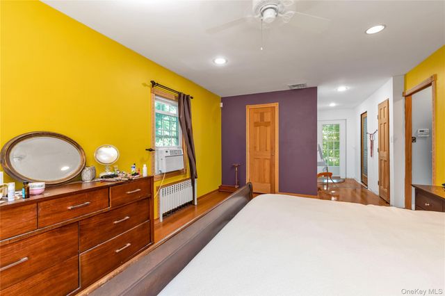 21 Laurel Avenue, Sea Cliff, NY 11579