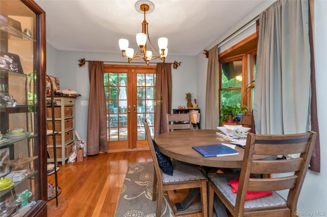 21 Laurel Avenue, Sea Cliff, NY 11579