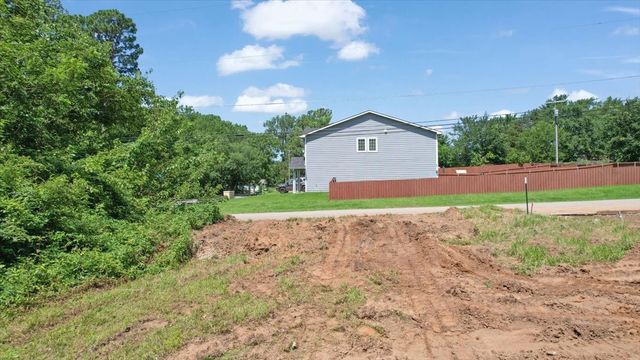 2560 S Scullin Avenue, Denison, TX 75020