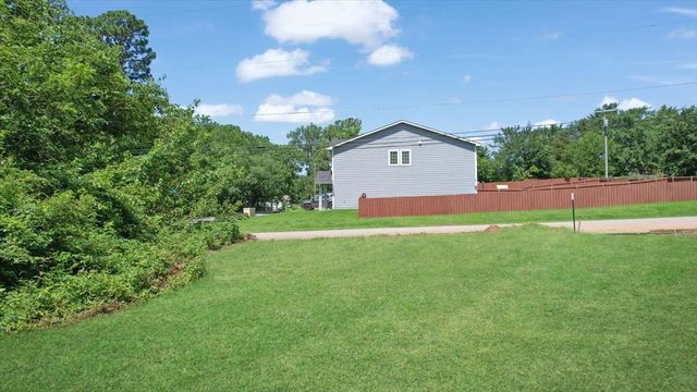 2560 S Scullin Avenue, Denison, TX 75020