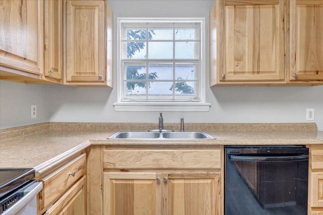 1702 Elbert Dr # 1704 # And, Roanoke, VA 24018