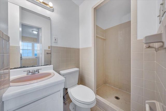 1702 Elbert Dr # 1704 # And, Roanoke, VA 24018