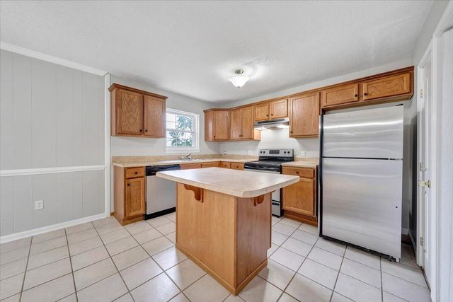 1702 Elbert Dr # 1704 # And, Roanoke, VA 24018