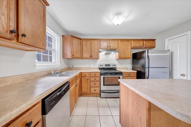 1702 Elbert Dr # 1704 # And, Roanoke, VA 24018