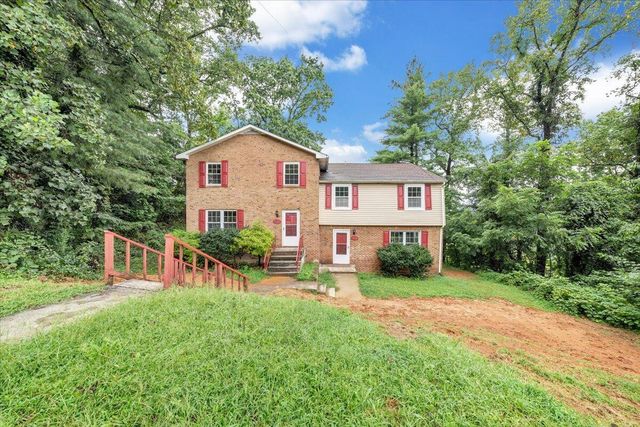 1702 Elbert Dr # 1704 # And, Roanoke, VA 24018