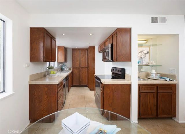 2206 N Broadway 27, Santa Ana, CA 92706