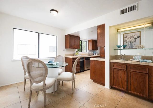 2206 N Broadway 27, Santa Ana, CA 92706