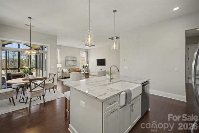 15828 Vale Ridge Drive, Charlotte, NC 28278