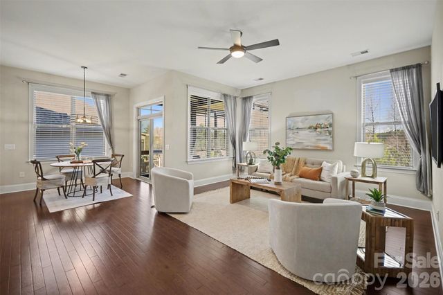 15828 Vale Ridge Drive, Charlotte, NC 28278