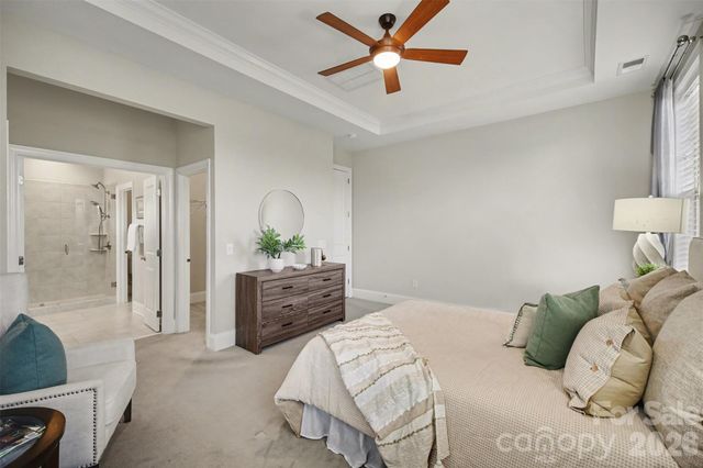 15828 Vale Ridge Drive, Charlotte, NC 28278