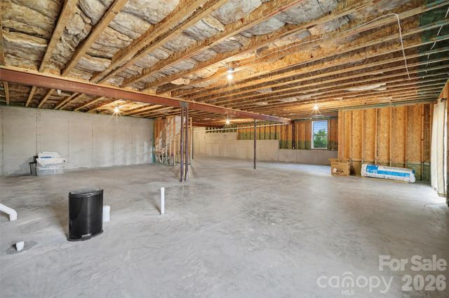 15828 Vale Ridge Drive, Charlotte, NC 28278