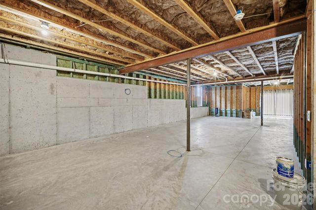 15828 Vale Ridge Drive, Charlotte, NC 28278