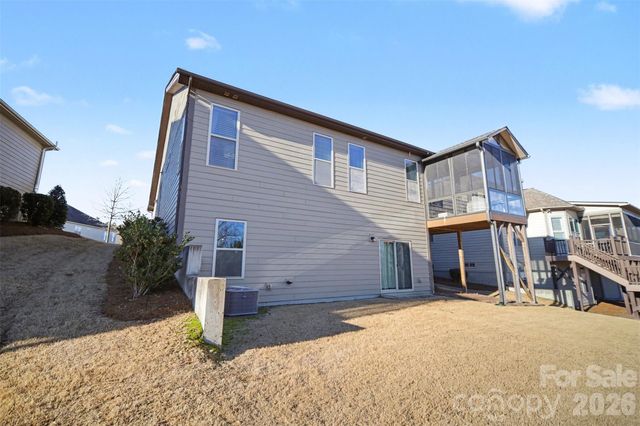 15828 Vale Ridge Drive, Charlotte, NC 28278