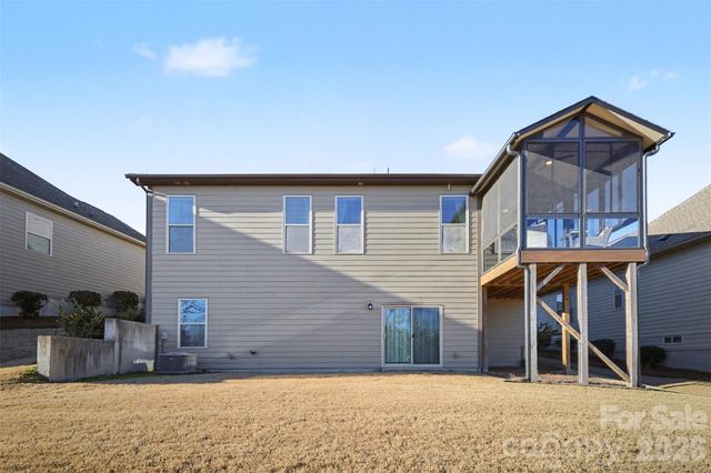 15828 Vale Ridge Drive, Charlotte, NC 28278